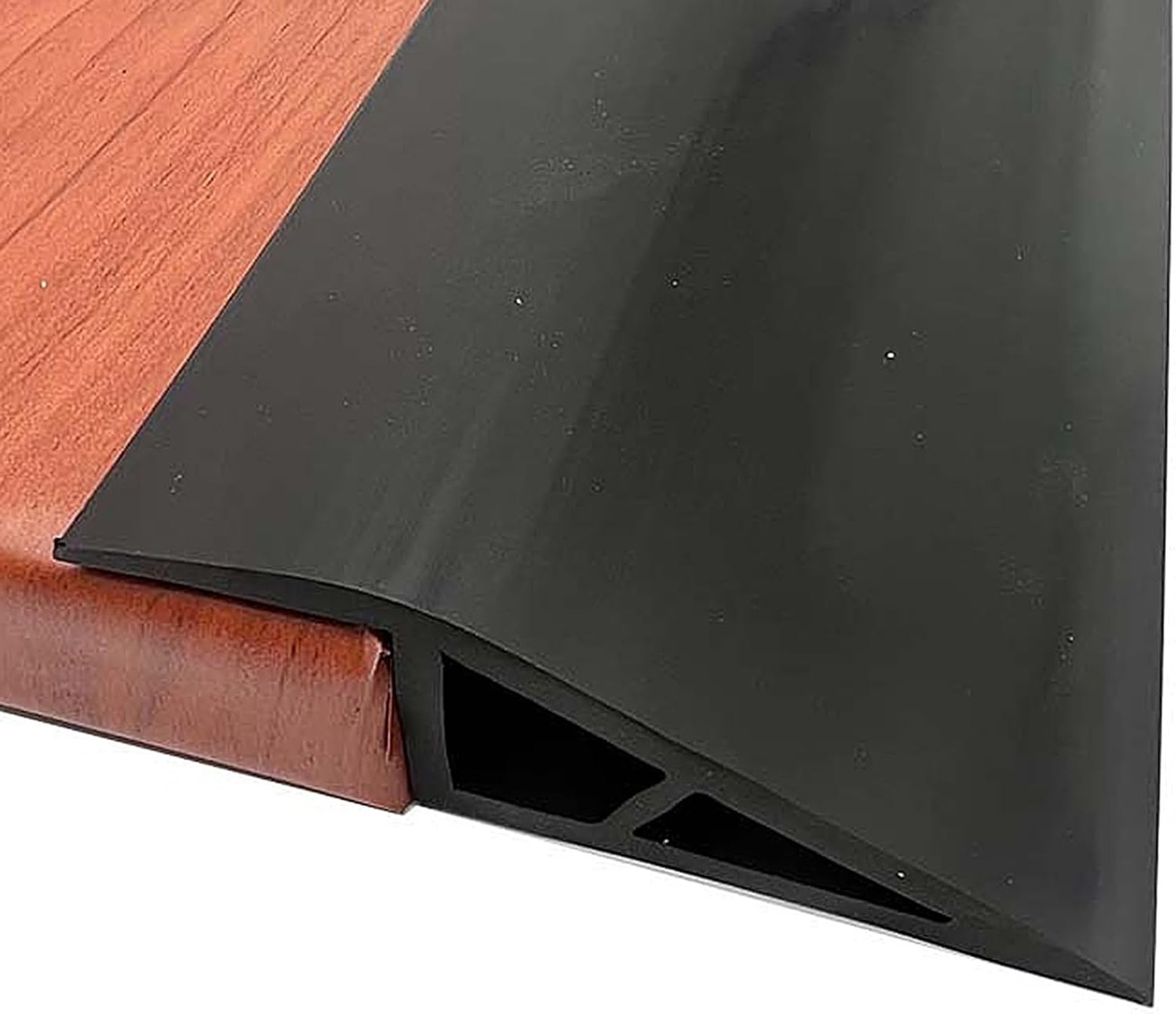 Self-Adhesive Rubber Threshold Ramp Strip, Non-Slip Floor Transition for Doorways, Steps & Wheelchairs - 2cm Height, 5m Length