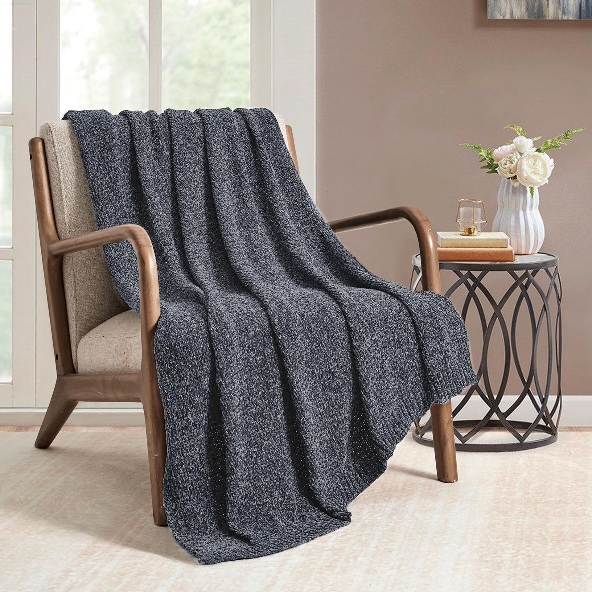Soft Chenille Throw Blanket for Sofa, Bed & Chair – Warm, Cosy Home Décor in Grey 127x152cm