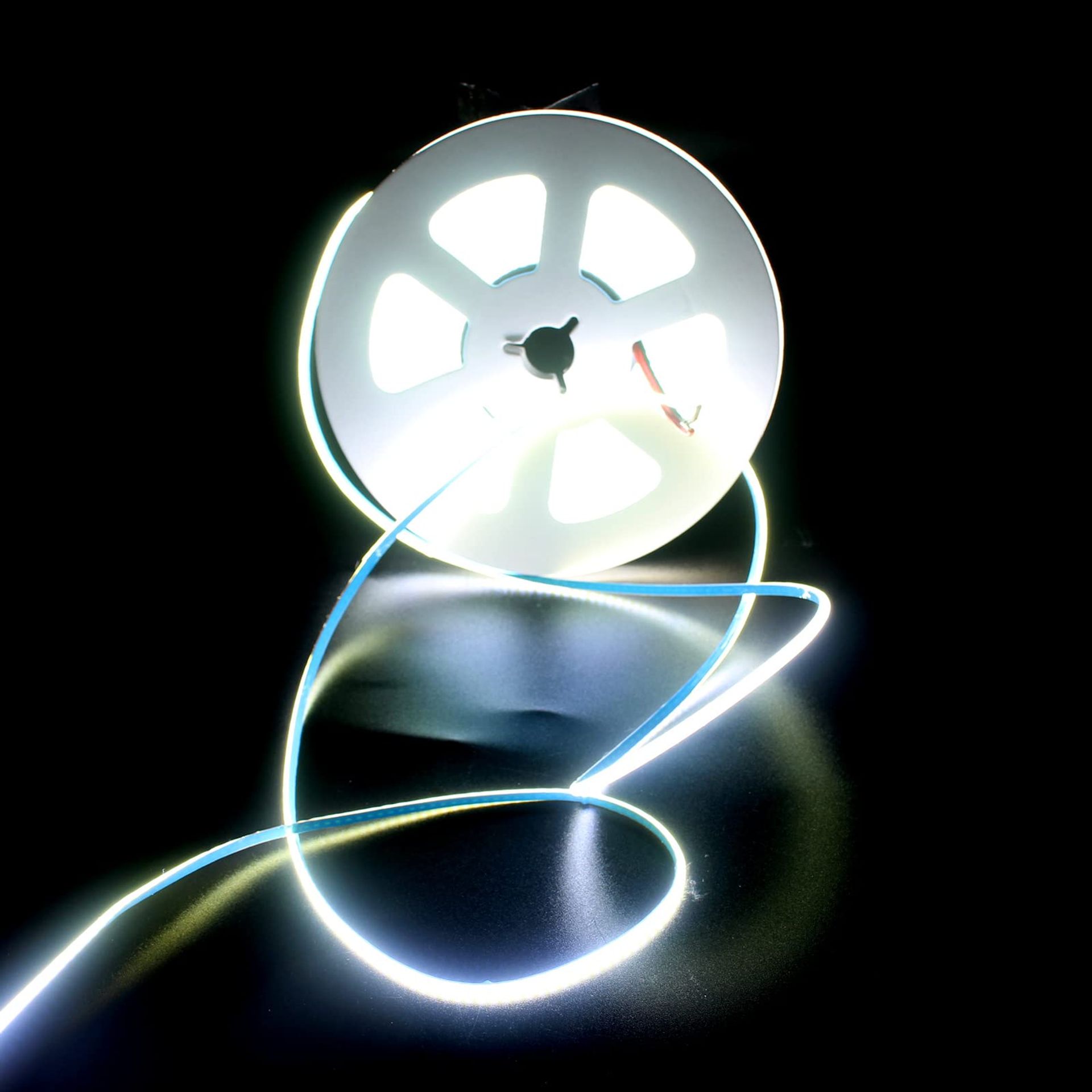 COB LED Strip Light 24V 5M 384LEDs/m Flexible Ribbon 6000K Dimmable for Home & Kitchen Décor - Cool White 3mm