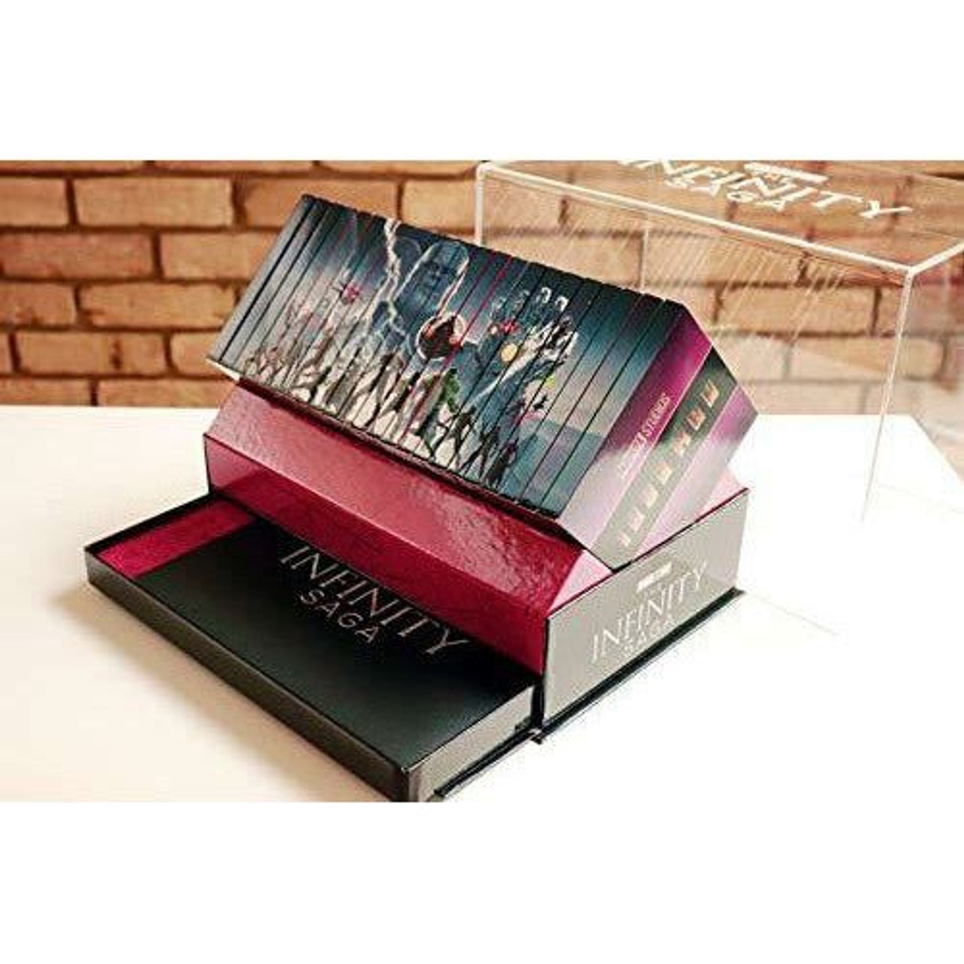 The Infinity Saga Marvel Studios 限定　Box Marvel Studios: The Infinity Saga (4K UHD + Blu-ray) Collector's