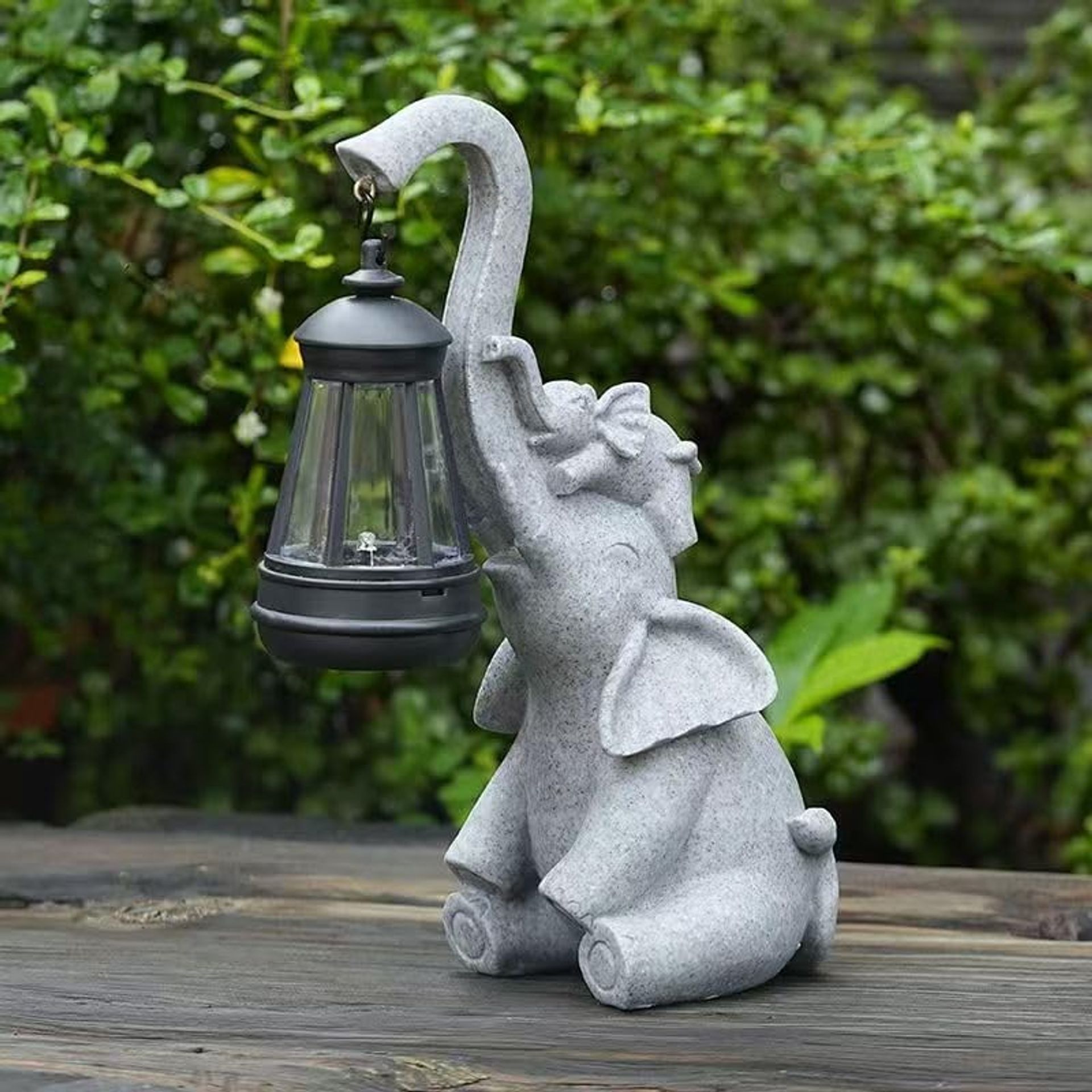 Solar Powered Elephant Garden Ornament with LED Lights, Waterproof Resin Sculpture, Outdoor Animal Decoration Gift