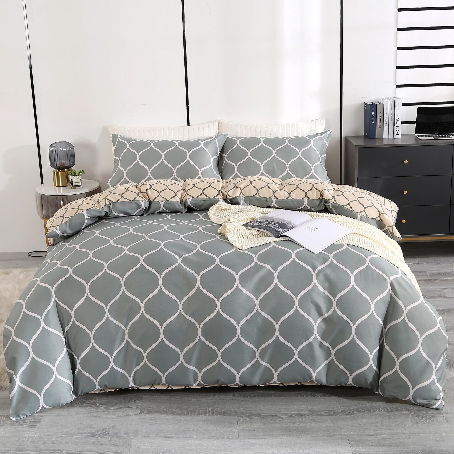 Super King Duvet Cover Set with Zipper Closure, Soft Microfibre Bedding & 2 Pillowcases - Morocco Design 260x220cm