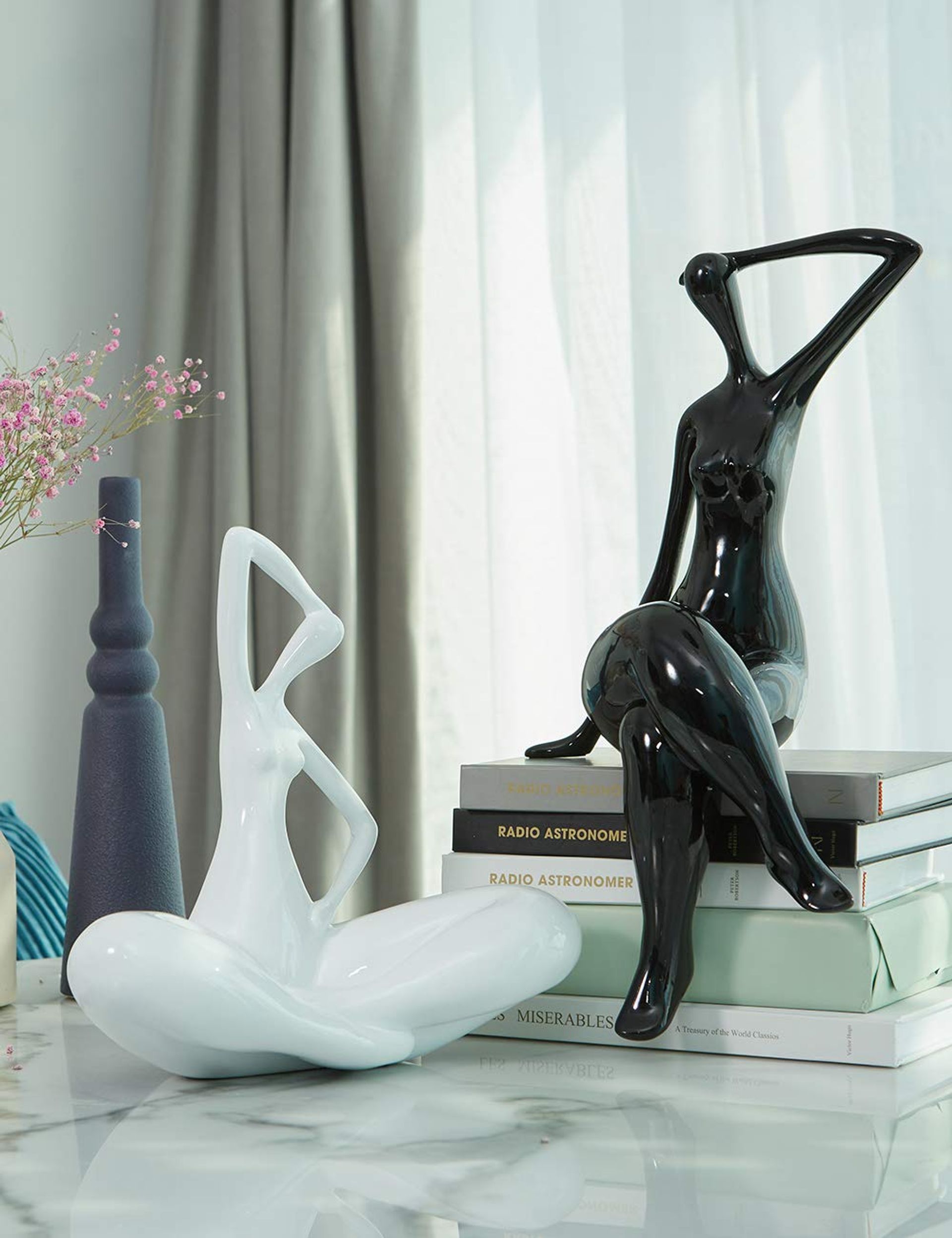 Yoga beeldje Vrischikasana - - kleurrijke meubelen, wanddecoraties en glasobjecten