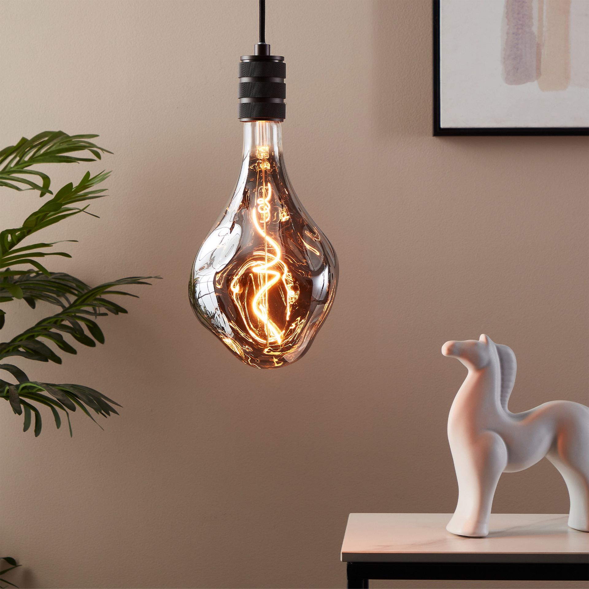 E27 LED Oversized Globe Bulb D165 4W Smoked Black Finish – Dimmable