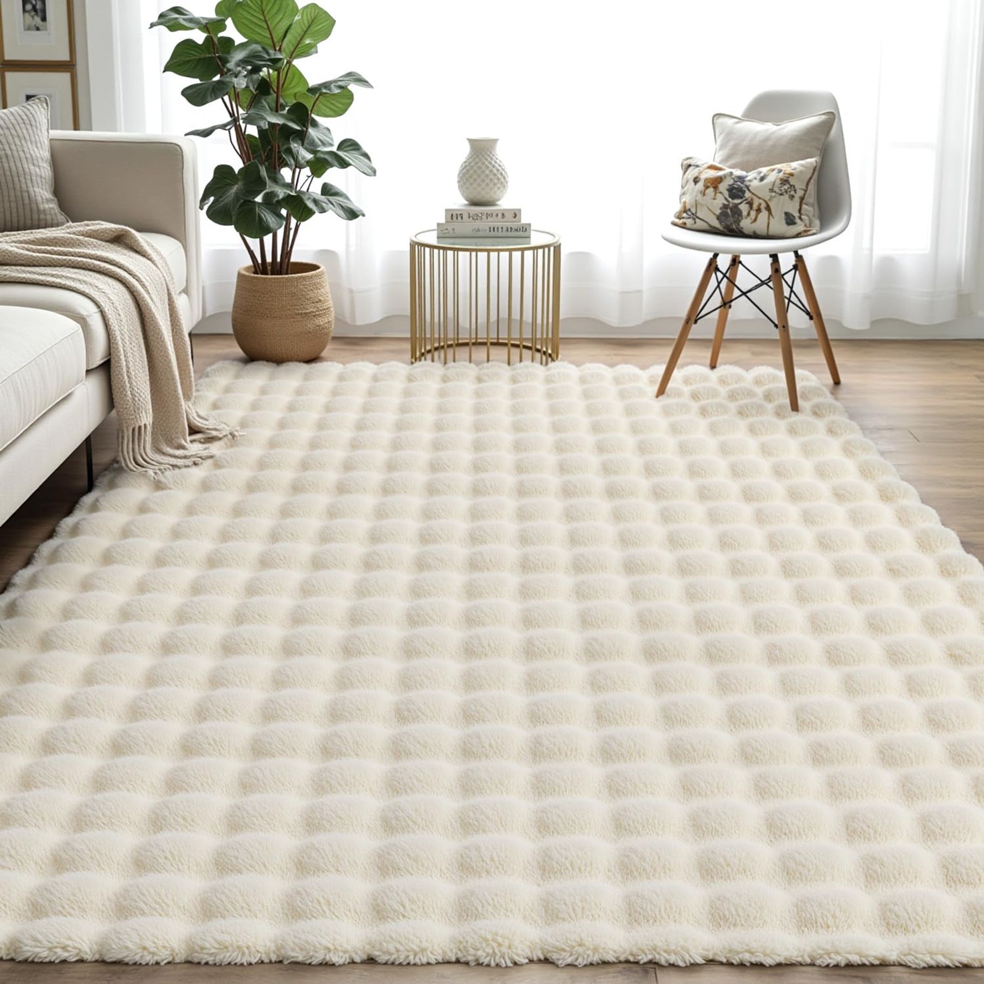 Modern Shaggy Area Rug Soft Non-Slip Plush Carpet for Living Room or Bedroom - Beige 160 x 230 cm