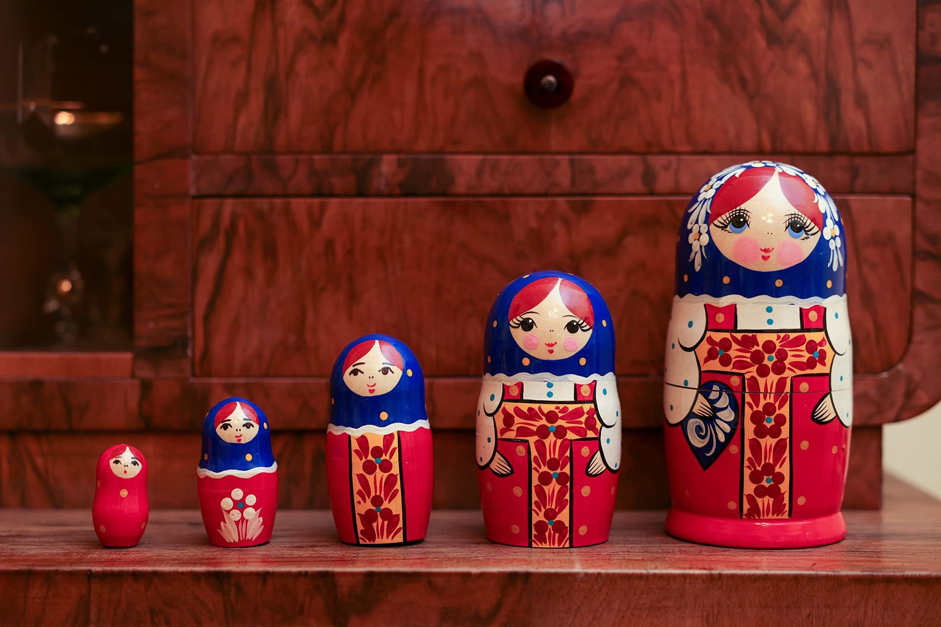 Wooden Matryoshka Nesting Dolls Set Of 5 Handmade Folk Art