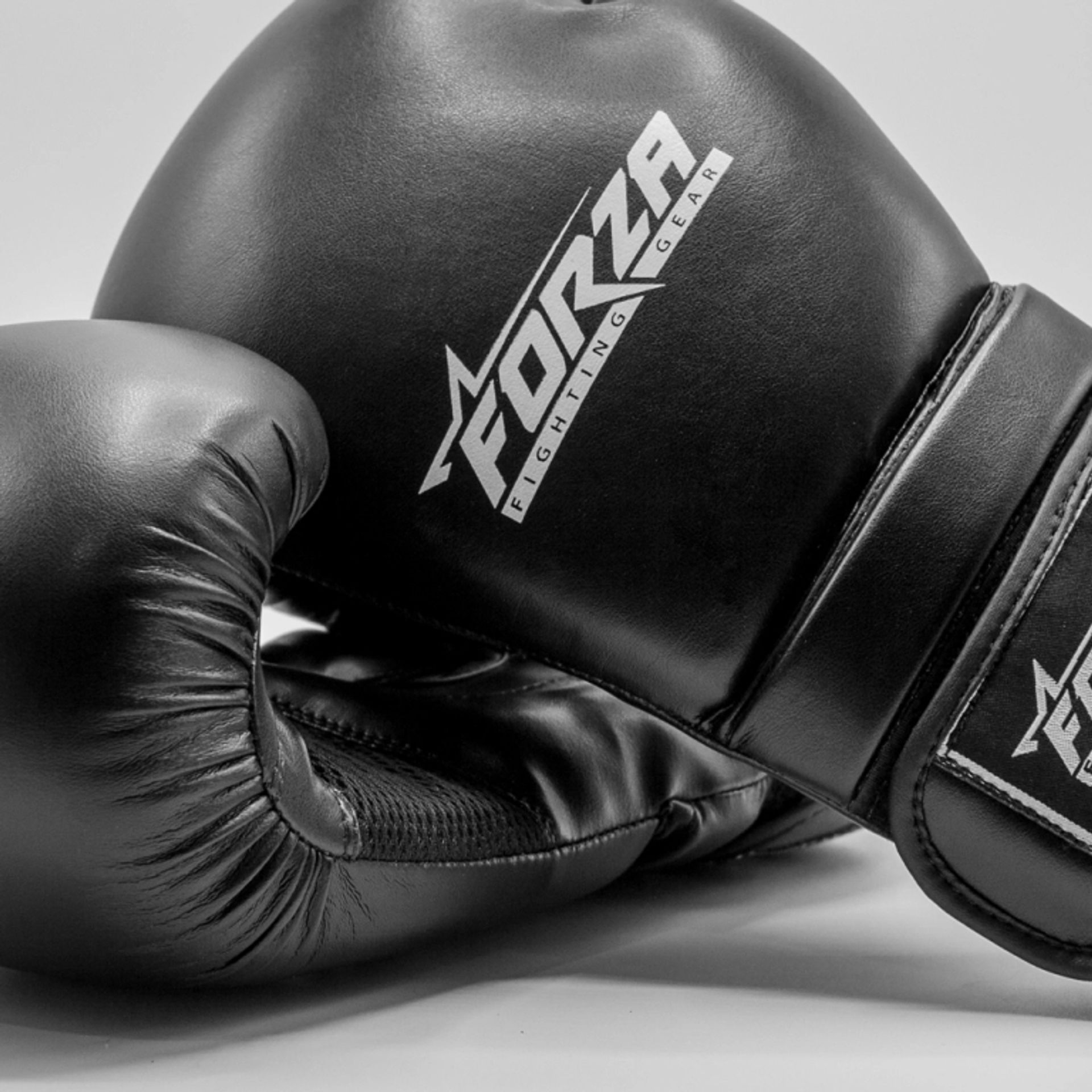 Forza Gloves 75 Artificial Leather Black - 8oz