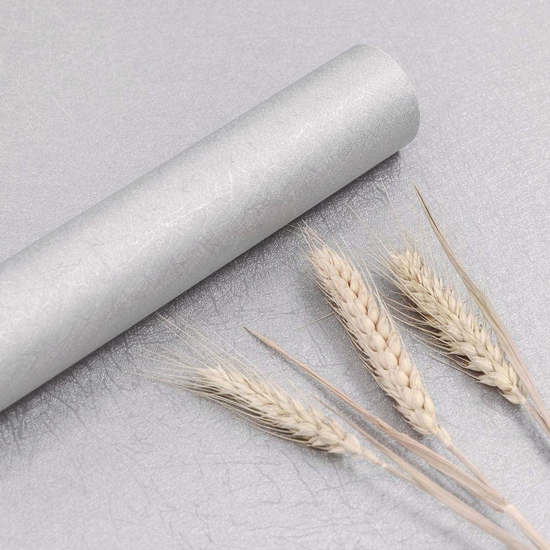 Silver Grey Self Adhesive Wallpaper 44cm x 500cm - Stylish Vinyl Wrap for Home Décor & Furniture
